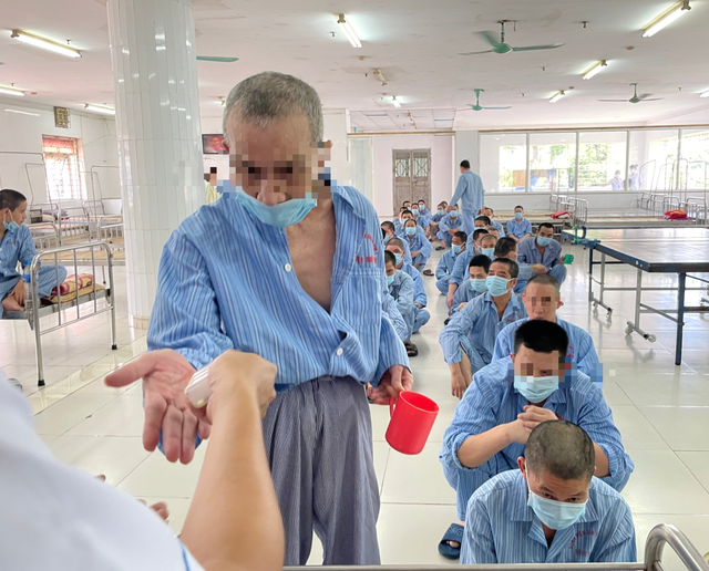 Bộ Y tế nhấn mạnh, tuyệt đối không để cán bộ, nhân viên bị lôi kéo, tiếp tay cho các hành vi gian dối nhằm giúp bị can, bị cáo lợi dụng bệnh án tâm thần để thoát tội (Ảnh:NLĐ).