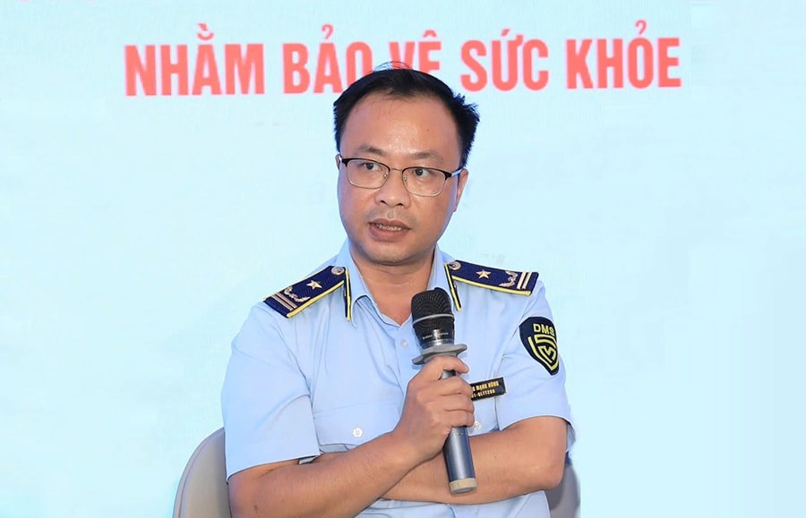 Phó Chi cục trưởng Chi cục Quản lý thị trường Hà Nội Dương Mạnh Hùng.
