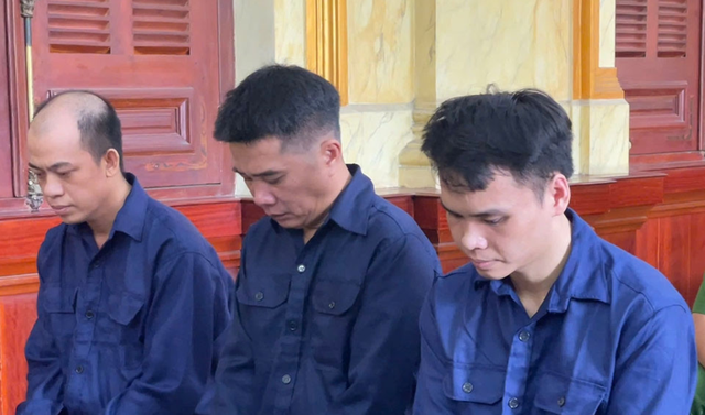 3 cựu cán bộ bị bắt giam vì có hành vi đưa và nhận hối lộ.