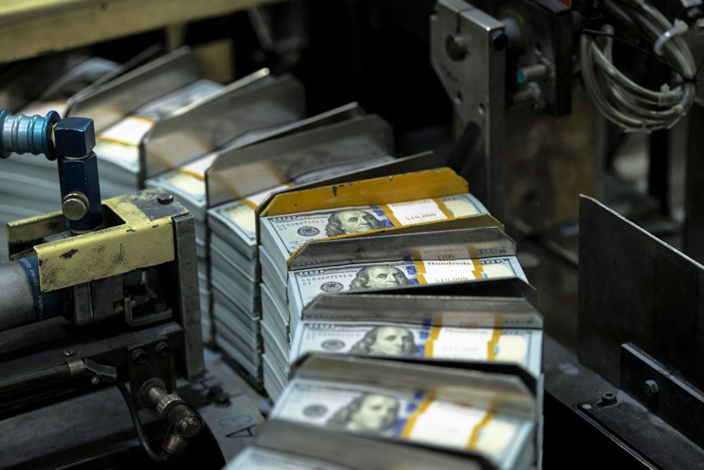 Đồng USD đã mất giá tới 10,7% trong nửa đầu năm 2025. Ảnh: AFP/TXVN