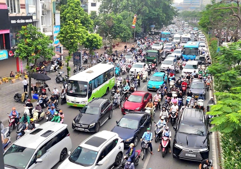 Vành đai 1 gồm các tuyến đường, phố Trần Khát Chân - Đại Cồ Việt - Xã Đàn - Ô Chợ Dừa - Đê La Thành - Hoàng Cầu - Đê La Thành - Cầu Giấy - đường Bưởi - Lạc Long Quân - Âu Cơ - Nghi Tàm - Yên Phụ - Trần Nhật Duật - Trần Quang Khải - Trần Khánh Dư - Nguyễn Khoái. Ảnh: Quang Phong/Báo Tin tức và Dân tộc.