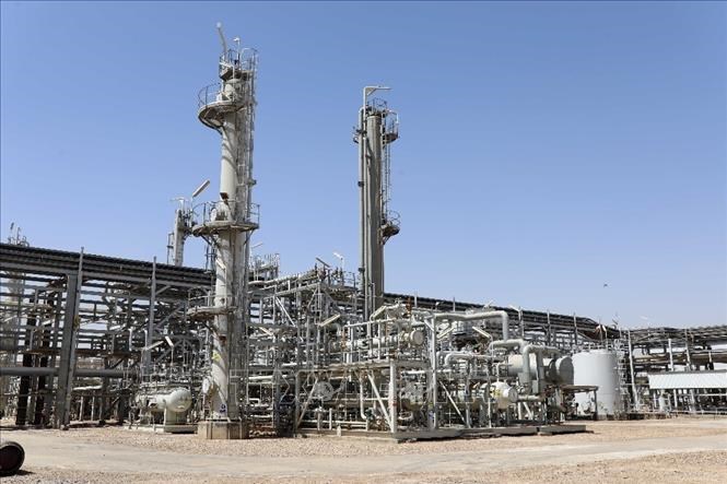 Một nhà máy lọc dầu ở tỉnh Wasit, Iraq. Ảnh minh họa: THX/TTXVN