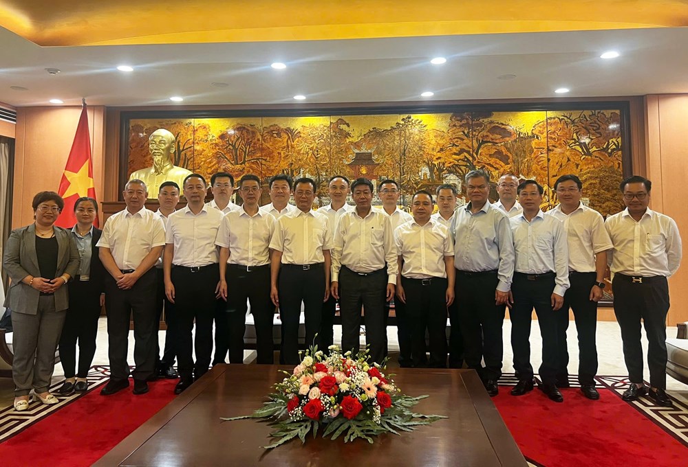 Các đại biểu tham dự buổi làm việc. Ảnh: Hoàng Linh