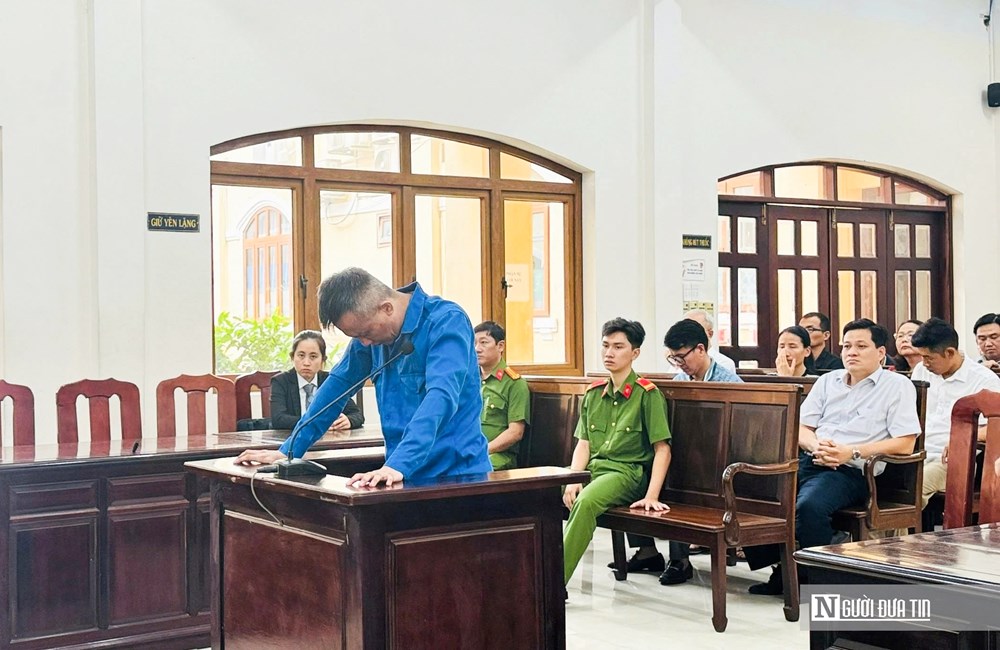 Bị cáo Bùi Vĩnh Tuấn tại phiên toà.