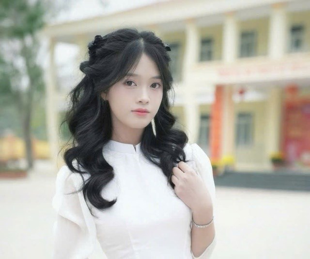 Nữ sinh Trịnh Thị Hiền đạt 29,5 điểm khối xét tuyển C00 kỳ thi tốt nghiệp THPT năm 2025.