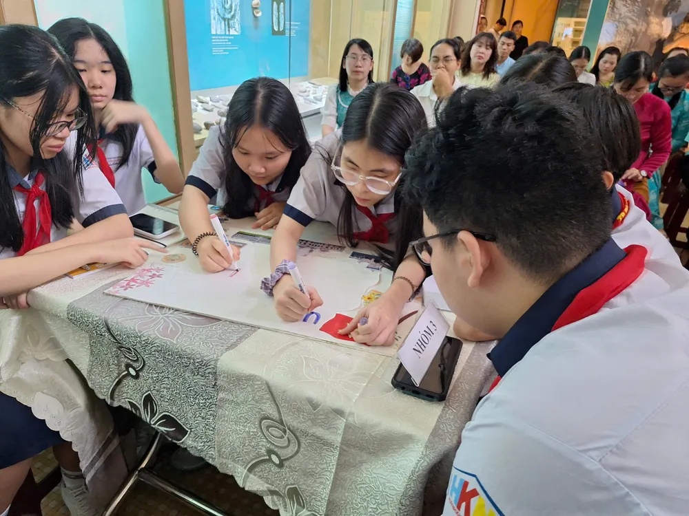 Học sinh Trường THCS Huỳnh Khương Ninh (phường Tân Định, TPHCM) trong một giờ học vào cuối năm học 2024-2025