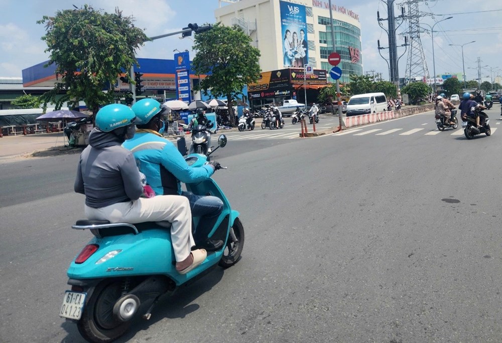 Hiện nay, nhiều tài xế xe công nghệ trên địa bàn thành phố Hồ Chí Minh sử dụng xe máy điện. Ảnh: Linh Nguyễn