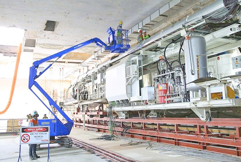 Thi công không gian ngầm tại Ga S9 của tuyến đường sắt đô thị Nhổn - Ga Hà Nội. Ảnh: Quang Thái