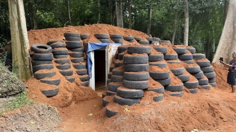 Hầm công sự do quân đội Thái Lan chuẩn bị tại khu vực Đền Ta Muen Thom ngày 23.7. Ảnh: TTXVN