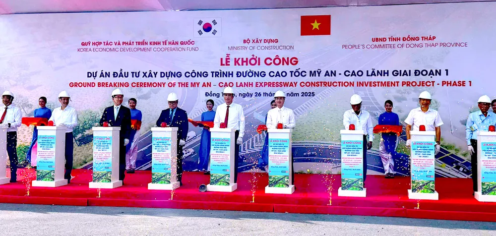 Nghi thức khởi công