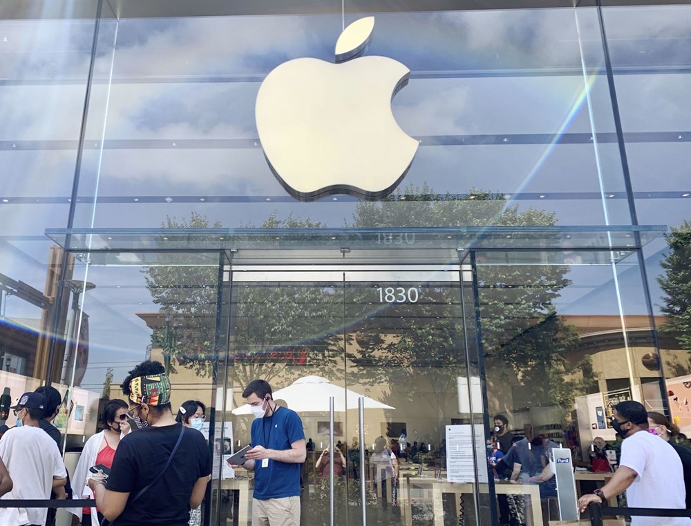 Một đại lý của Apple ở New York, Mỹ. Ảnh minh họa: Kyodo/TTXVN