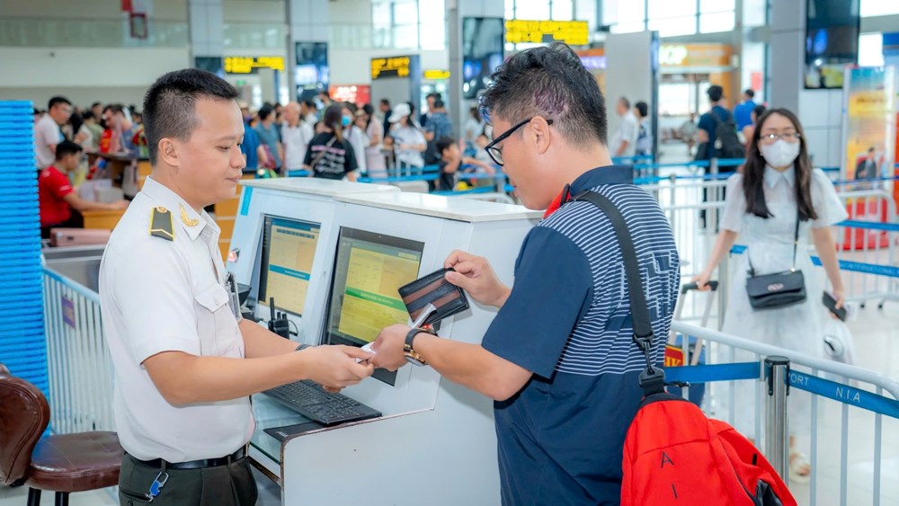 Công tác bảo đảm an ninh, an toàn hàng không được đánh giá tốt. Ảnh: Phan Công