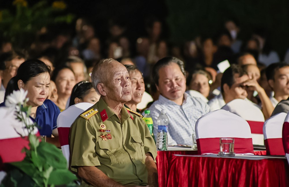 Trình chiếu "Mưa đỏ" ngay tại Thành Cổ Quảng Trị - ảnh 2