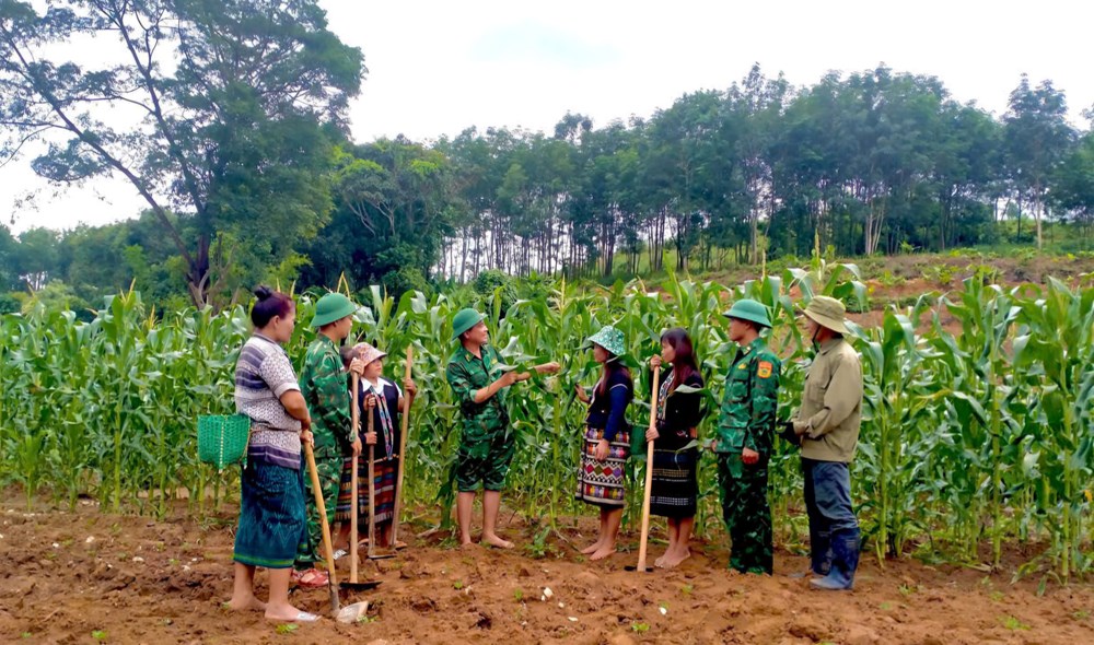 “Thứ Bảy về bản” – Hành trình bền bỉ vì hạnh phúc nhân dân - ảnh 1