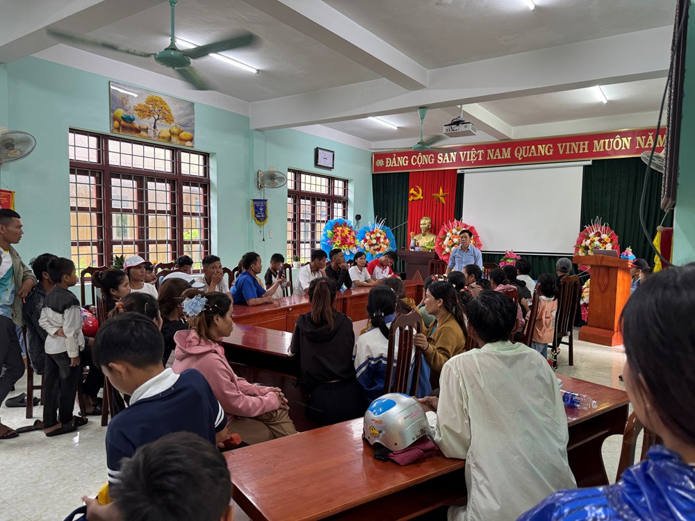 Sức khoẻ của 40 học sinh bị ngộ độc thực phẩm đã ổn định - ảnh 2