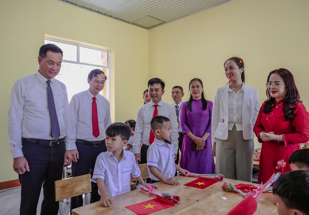 Từ mái trường quê hương đến khát vọng hội nhập - ảnh 1