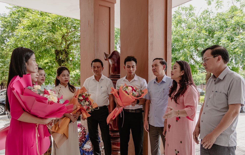 Từ mái trường quê hương đến khát vọng hội nhập - ảnh 2