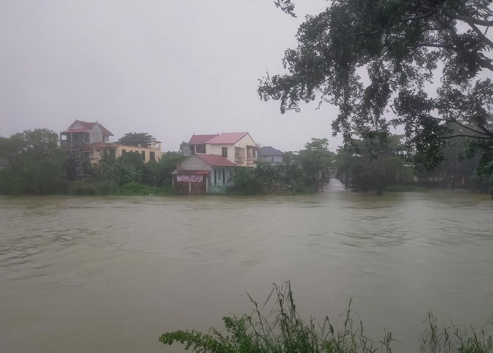 Quảng Trị: Mưa lớn gây chia cắt nhiều nơi - ảnh 1