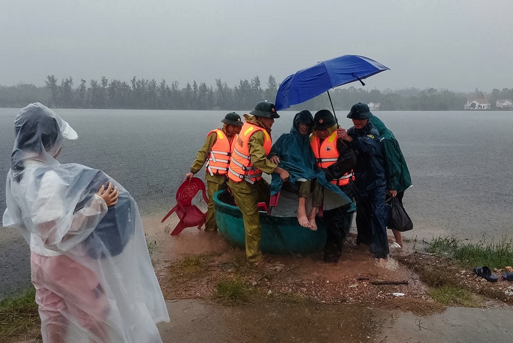 Quảng Trị: Chính quyền phải đồng hành cùng dân chống lũ - ảnh 1