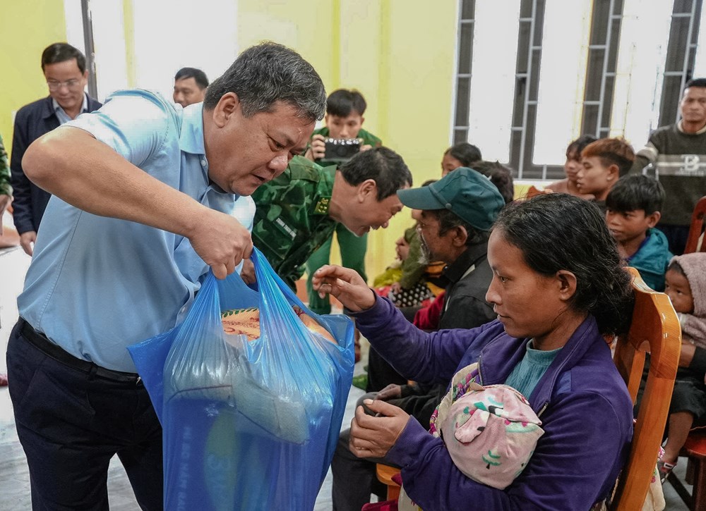Quảng Trị: Mưa lớn, nhiều khu vực lại chìm trong biển nước - ảnh 6