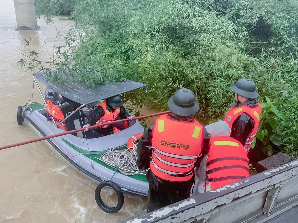 Quảng Trị: Mưa lớn, nhiều khu vực lại chìm trong biển nước - ảnh 7