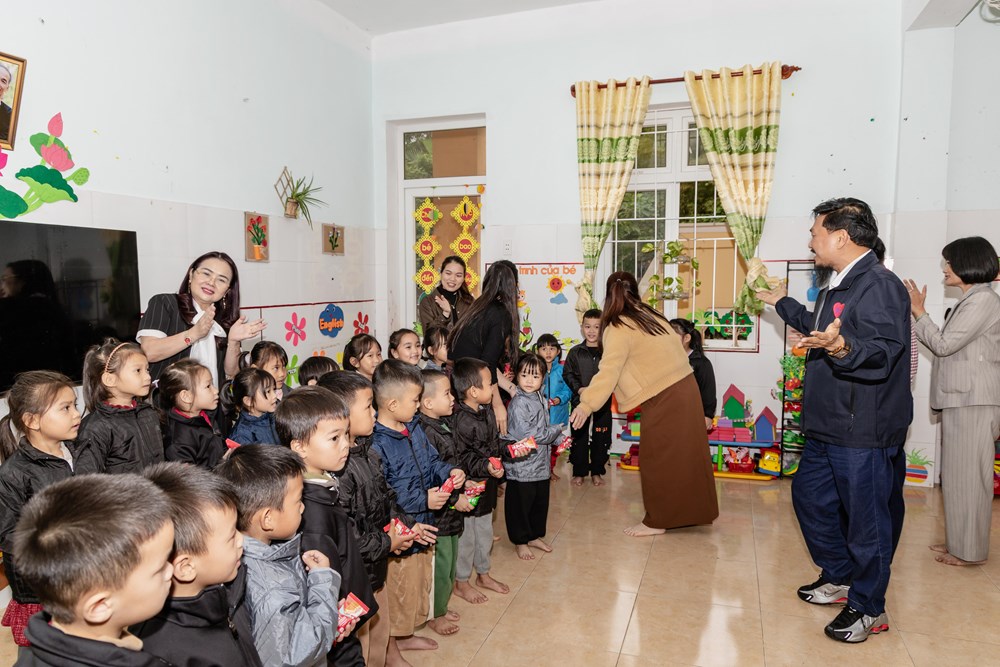 Khi sẻ chia xua tan giá lạnh - ảnh 1