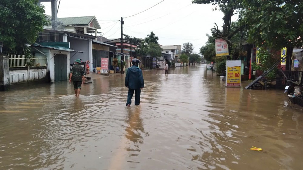 Một người mất tích, nhiều điểm ngập sâu, giao thông chia cắt - ảnh 4