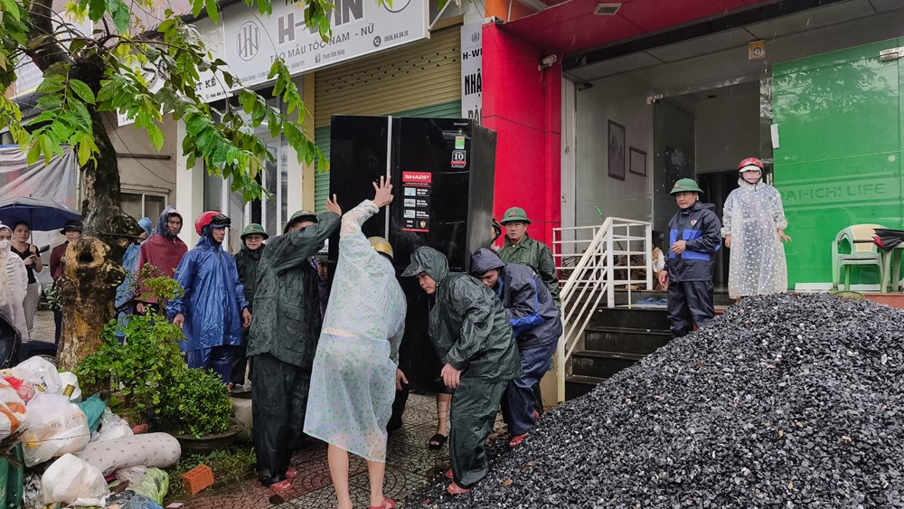 Một người mất tích, nhiều điểm ngập sâu, giao thông chia cắt - ảnh 2