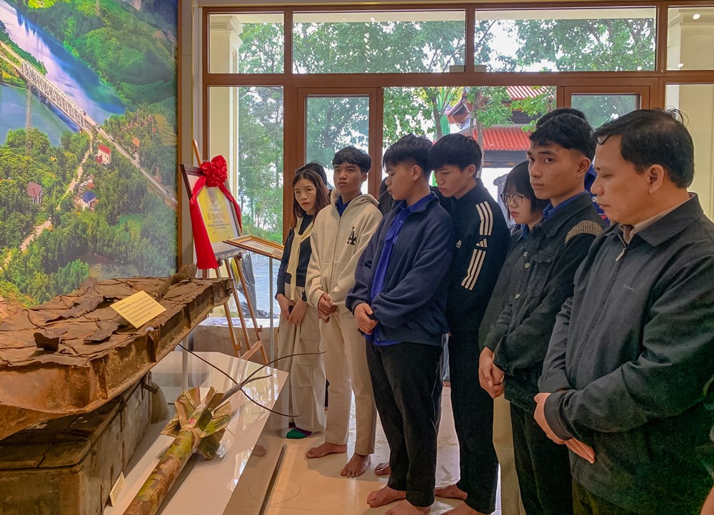 Hành trình tri ân của học sinh dân tộc nội trú Quảng Trị - ảnh 3