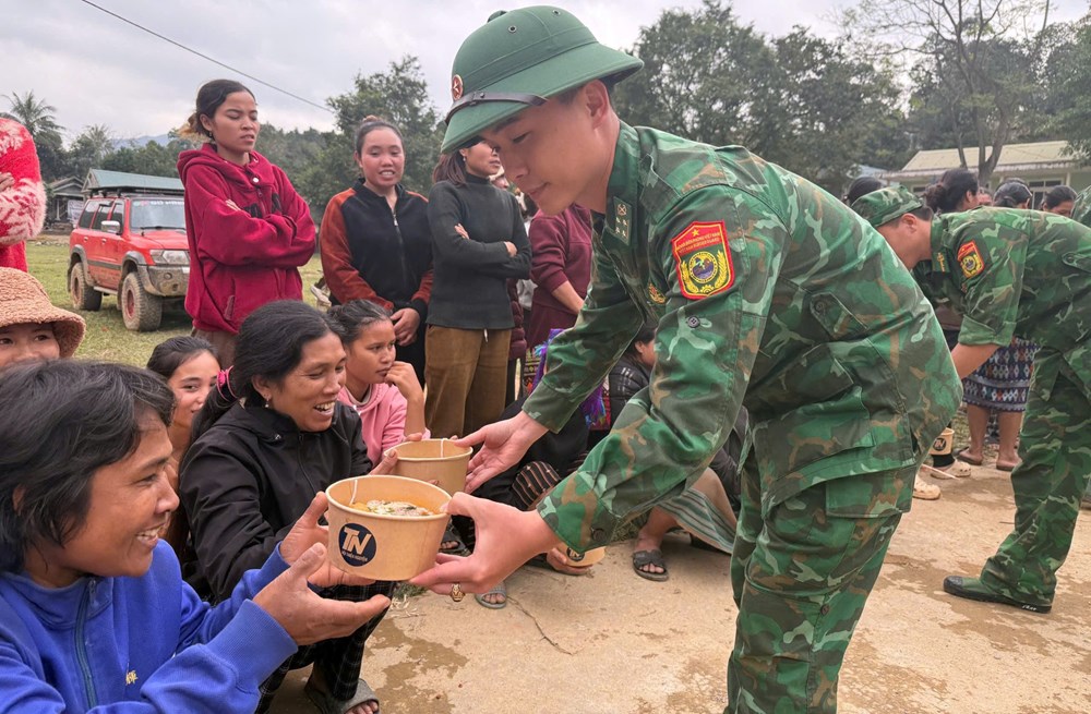 Ra quân “Tình nguyện mùa Đông năm 2025 và Xuân tình nguyện năm 2026” - ảnh 4