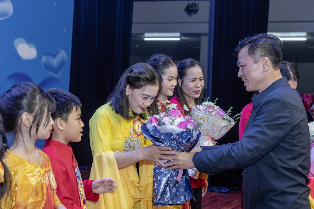 Tiếng hát gia đình - Sân chơi nghệ thuật gắn kết các thế hệ - ảnh 7