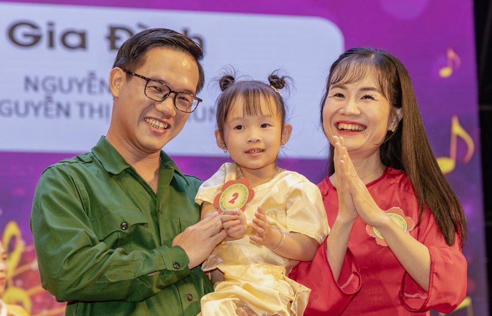 Tiếng hát gia đình - Sân chơi nghệ thuật gắn kết các thế hệ - ảnh 6