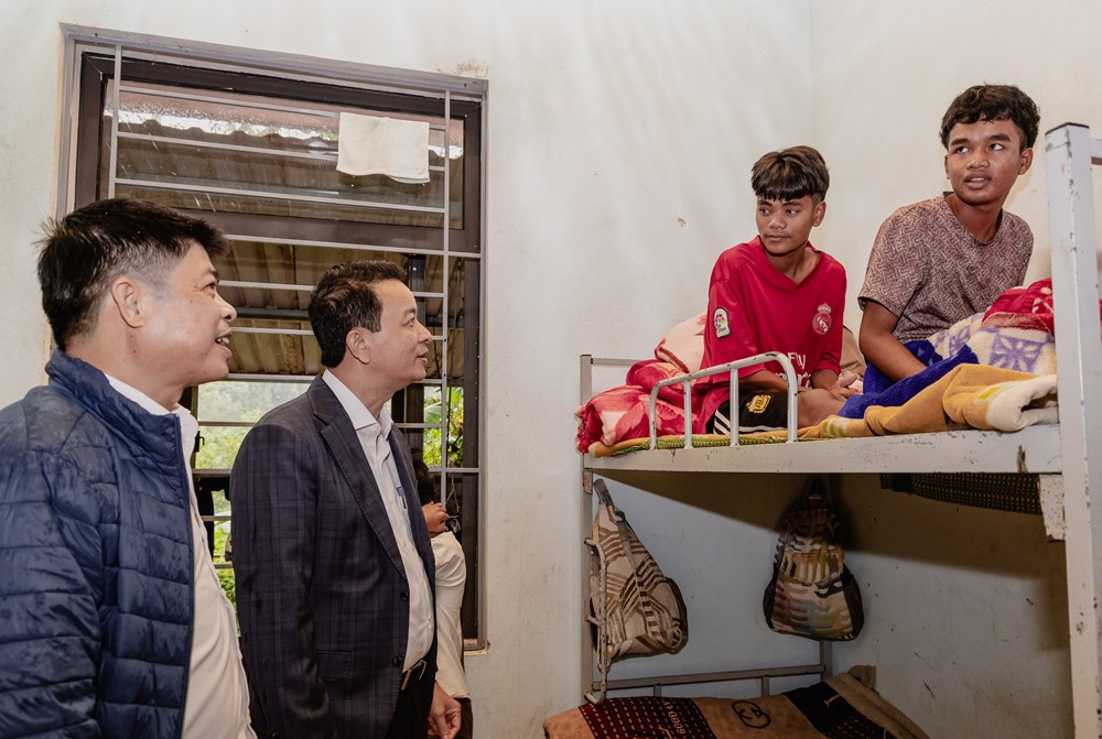 Sắp xếp hệ thống trường học phải bảo đảm quyền học tập của học sinh - ảnh 4