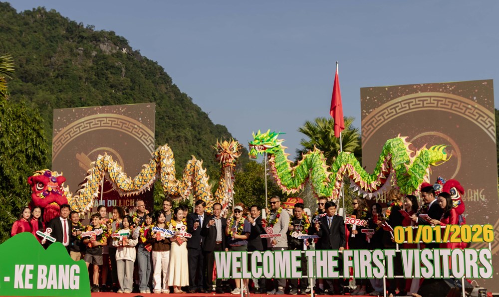 Quảng Trị đón những vị khách quốc tế “xông đất” vùng di sản - ảnh 9