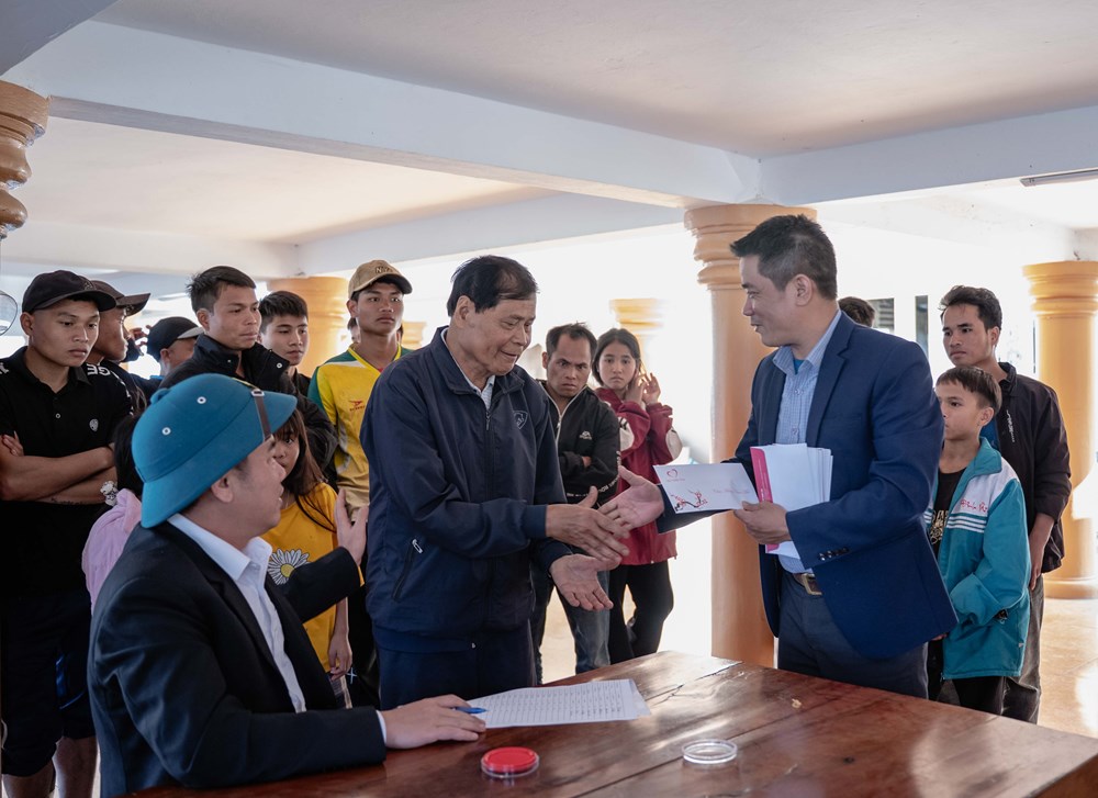 Báo Văn hóa trao Tết ấm cho đồng bào Ma Coong - ảnh 5