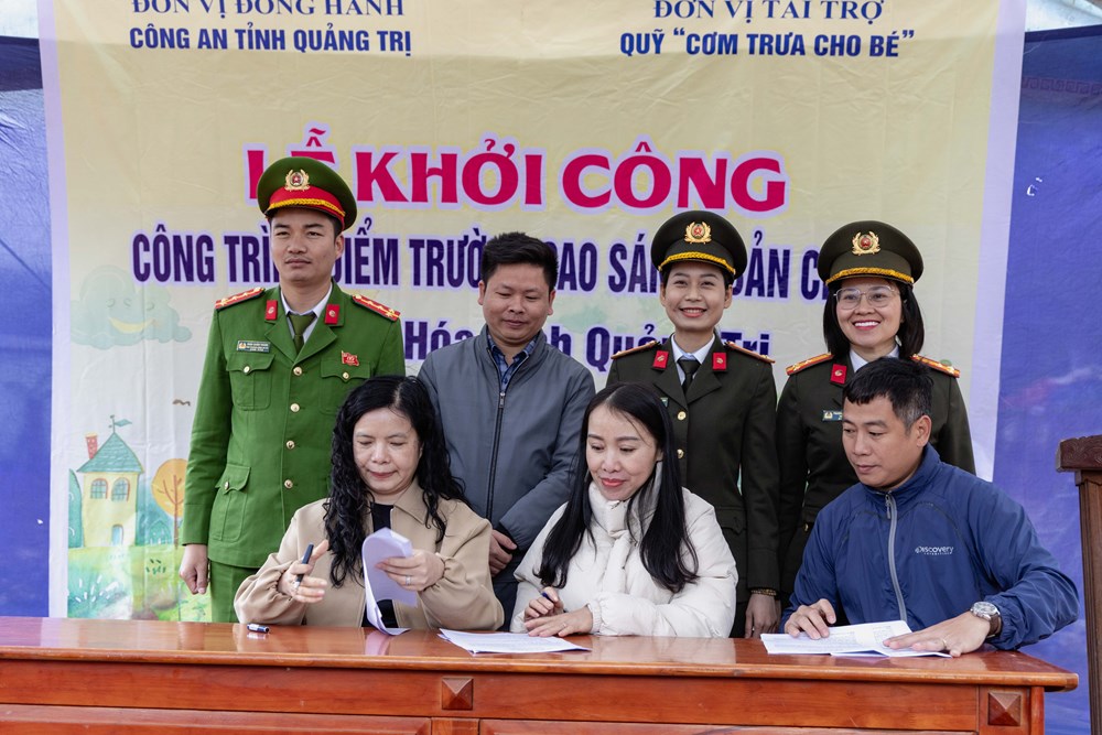 Quảng Trị: Sẻ chia lặng thầm để trẻ em vùng biên đến lớp - ảnh 2