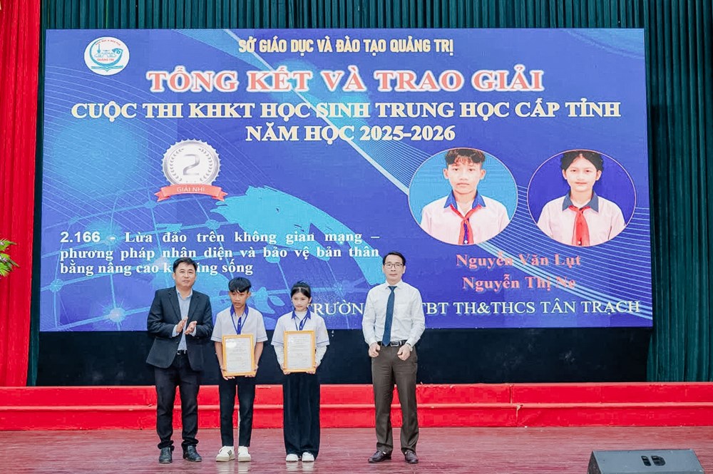 Kỳ tích đáng tự hào của hai học sinh ở bản Đoòng - ảnh 3