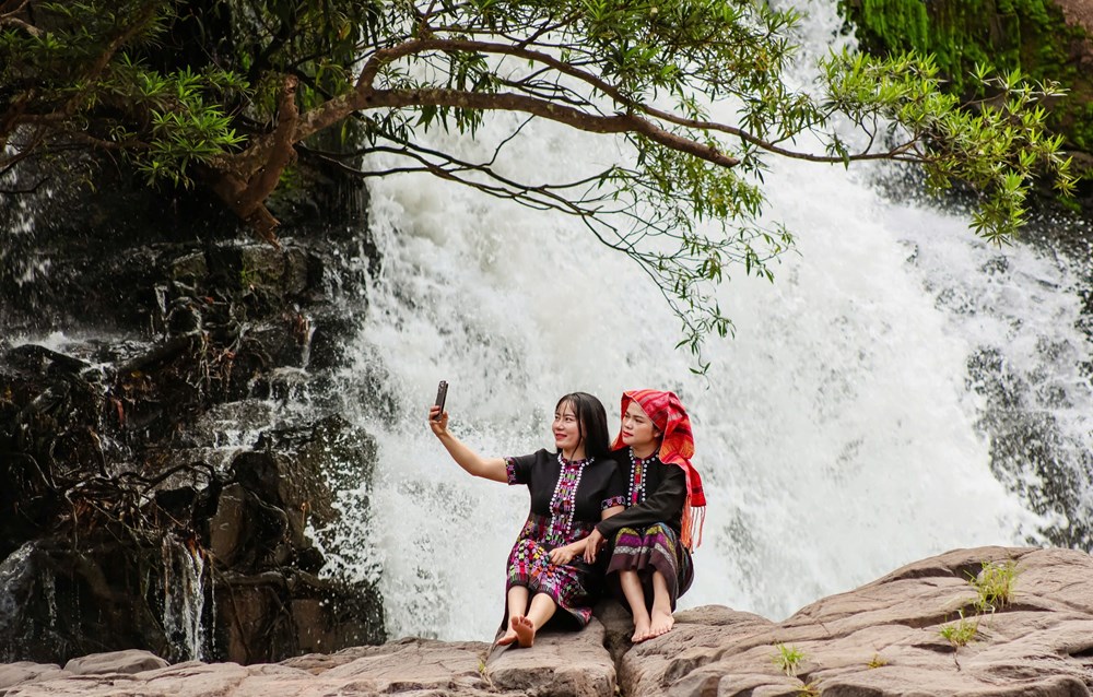 Mở hướng du lịch cộng đồng từ bản làng của đồng bào Ma Coong - ảnh 2