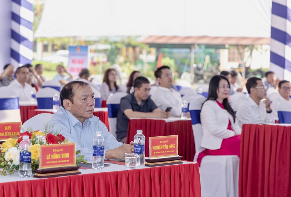 Bộ trưởng Nguyễn Văn Hùng dự lễ khởi công xây dựng trường phổ thông nội trú liên cấp tại Quảng Trị - ảnh 2