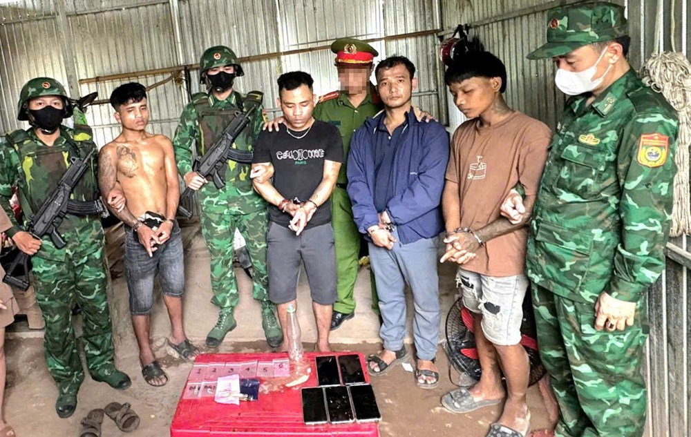 Liên tiếp triệt phá các vụ việc ma túy trên hai tuyến biên giới - ảnh 1