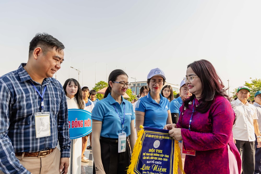 Khai mạc Hội thi Thể thao học đường tỉnh Quảng Trị - ảnh 2
