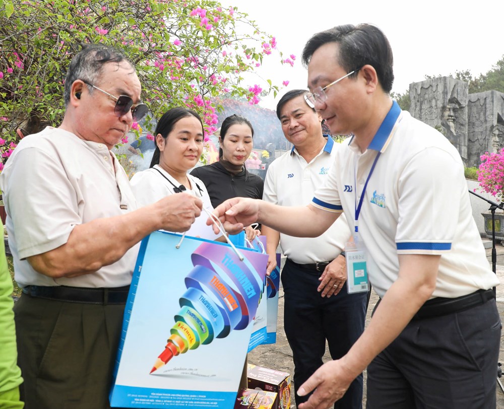 Lan tỏa thông điệp nhân ái từ “vùng đất thép” - ảnh 3