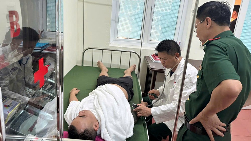Bám địa bàn giúp dân vượt khó - ảnh 3
