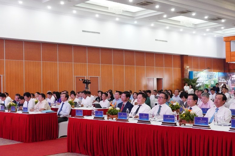 Báo chí “đánh thức” sức mạnh ngành kinh tế du lịch - ảnh 2