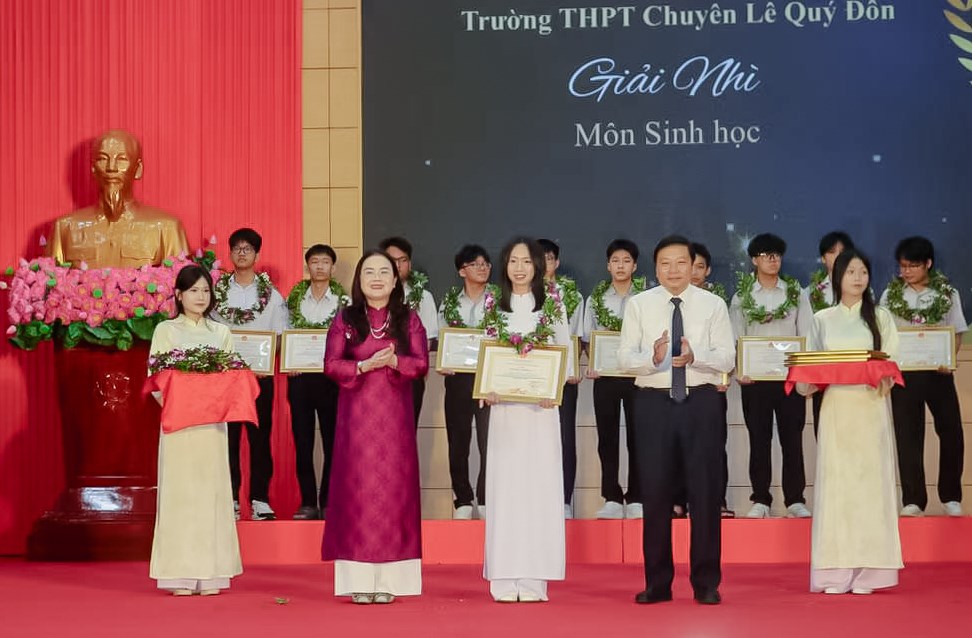 Khát vọng tri thức từ những mùa quả ngọt - ảnh 2