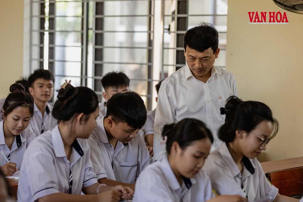 Đồng hành cùng học sinh trong chặng nước rút - ảnh 4