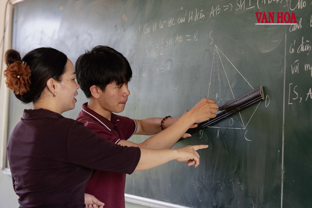 Đồng hành cùng học sinh trong chặng nước rút - ảnh 3