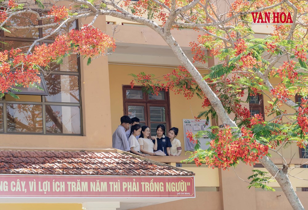 Đồng hành cùng học sinh trong chặng nước rút - ảnh 2