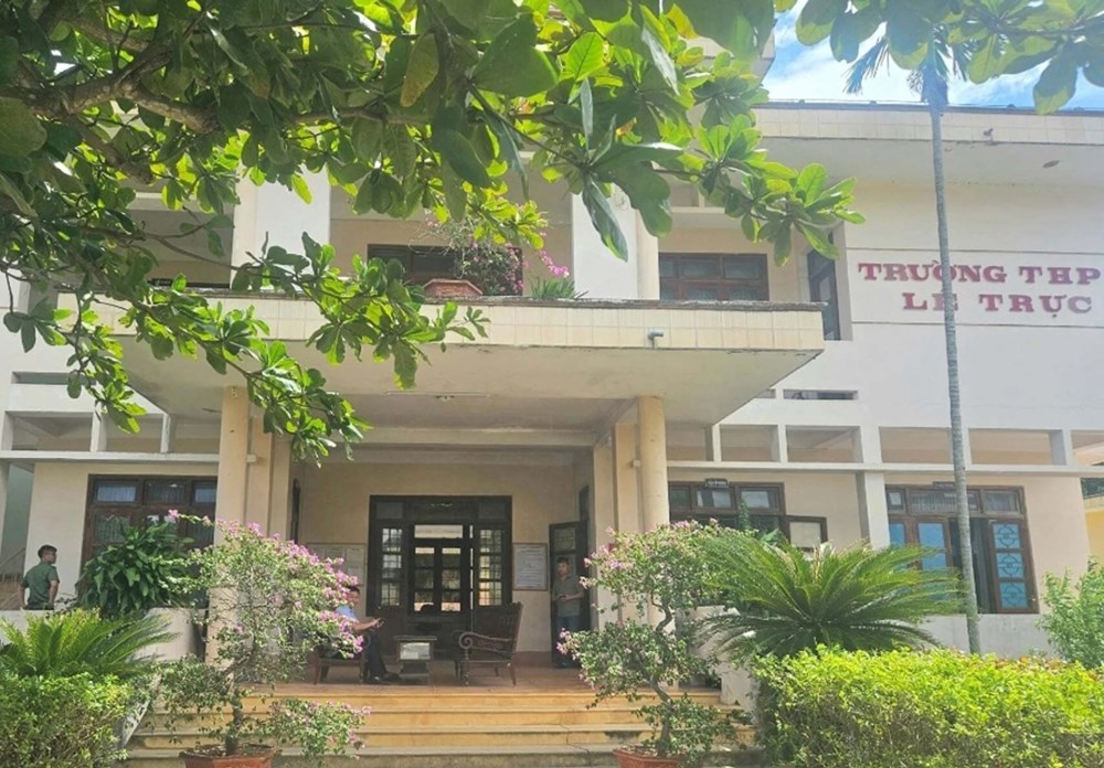 Khởi tố 2 giáo viên liên quan đến sai phạm trong kỳ thi tốt nghiệp THPT - ảnh 1