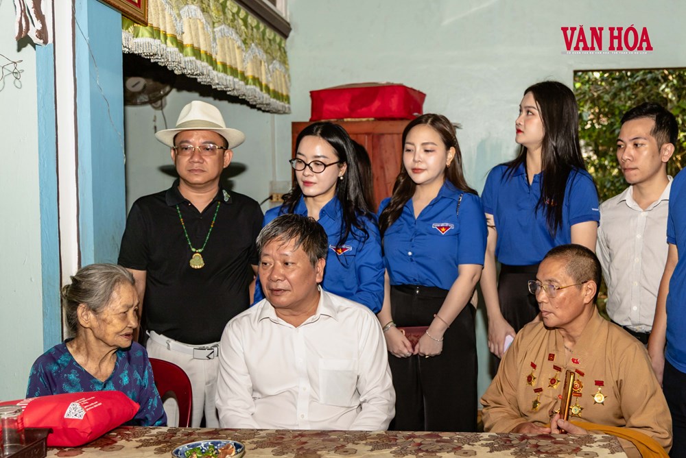 Hành trình tri ân nối quá khứ với hiện tại - ảnh 6